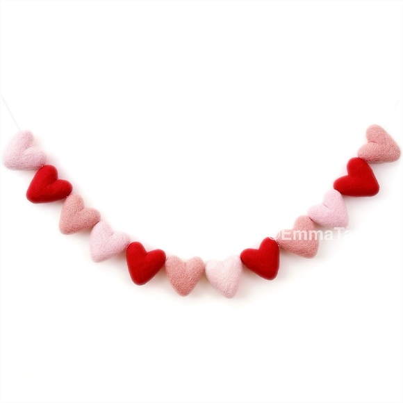 Valentine’s Day Large Heart Felted Wool Garlands 6ft Long & 12 Hearts - Picture 5 of 7